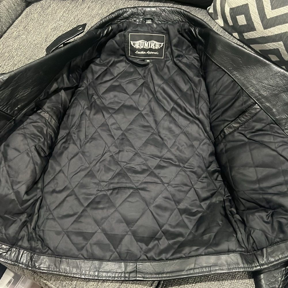 Leather jacket - Picture 3 of 7